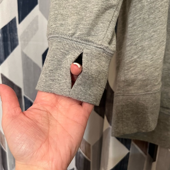 Sweater - Picture 2 of 4